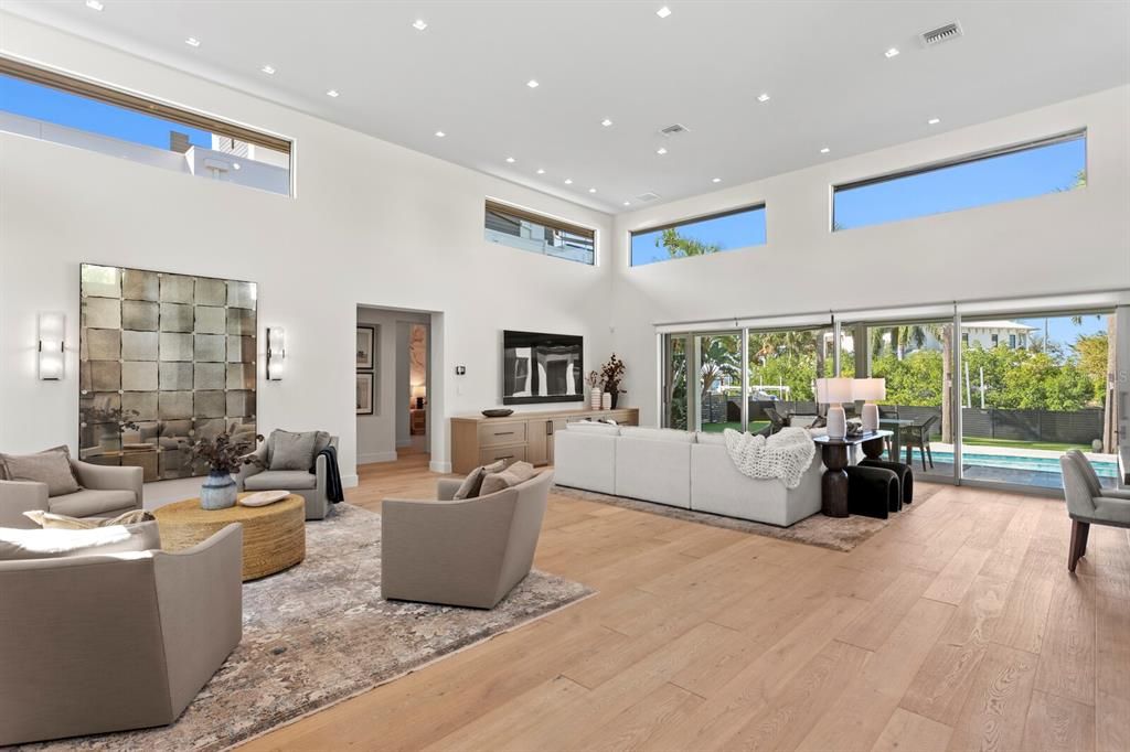 На продажу: $6,499,000 (4 спален, 4 ванн, 4325 Квадратных фут)