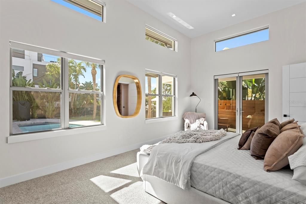 На продажу: $6,499,000 (4 спален, 4 ванн, 4325 Квадратных фут)