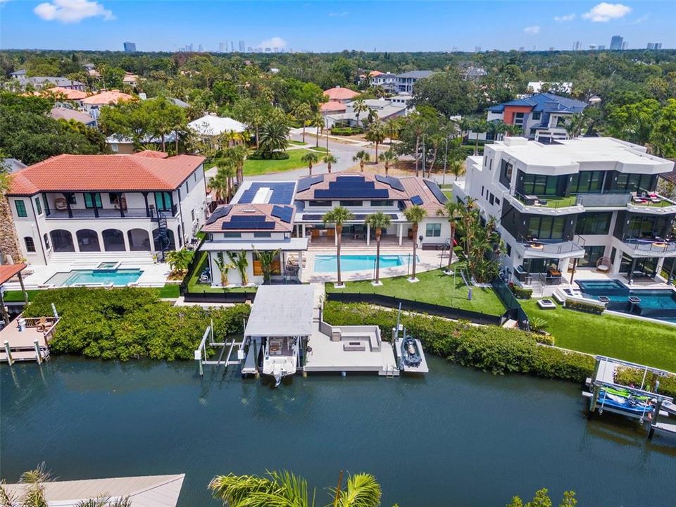 На продажу: $6,499,000 (4 спален, 4 ванн, 4325 Квадратных фут)