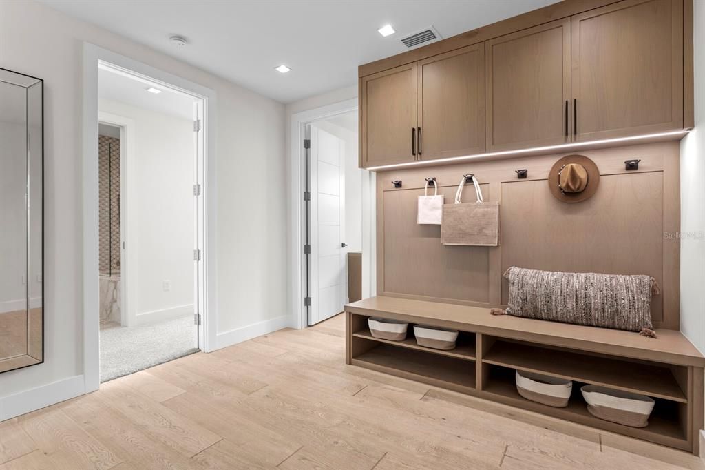 На продажу: $6,499,000 (4 спален, 4 ванн, 4325 Квадратных фут)