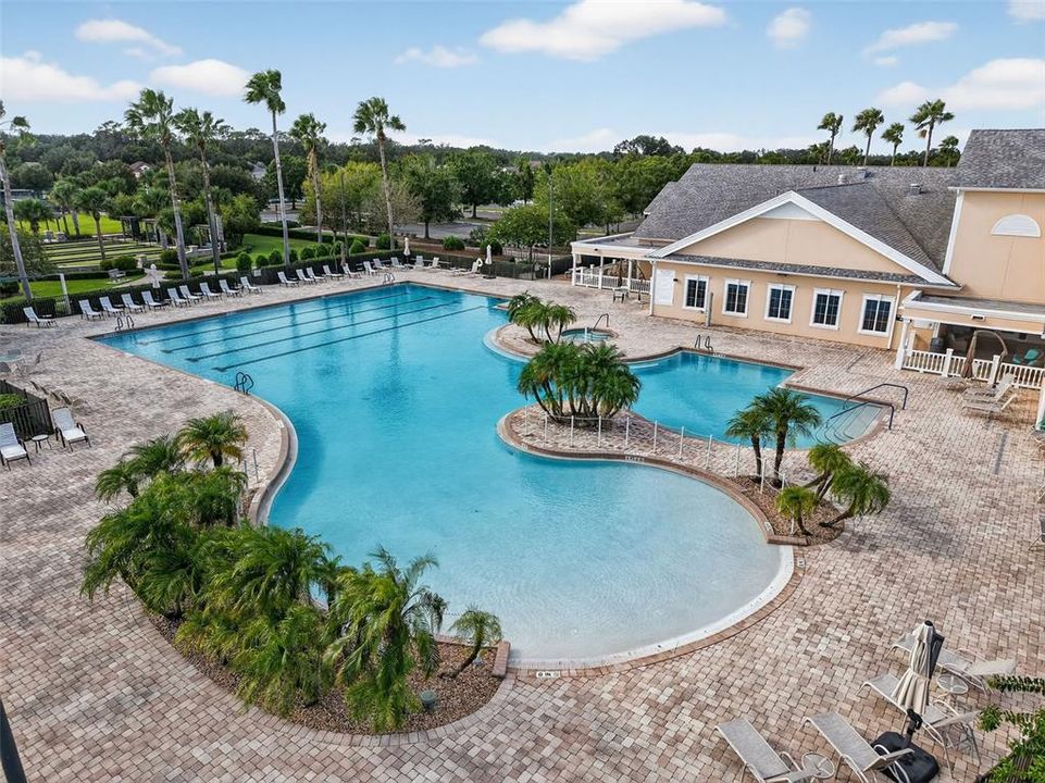 For Sale: $575,000 (2 beds, 2 baths, 2033 Square Feet)