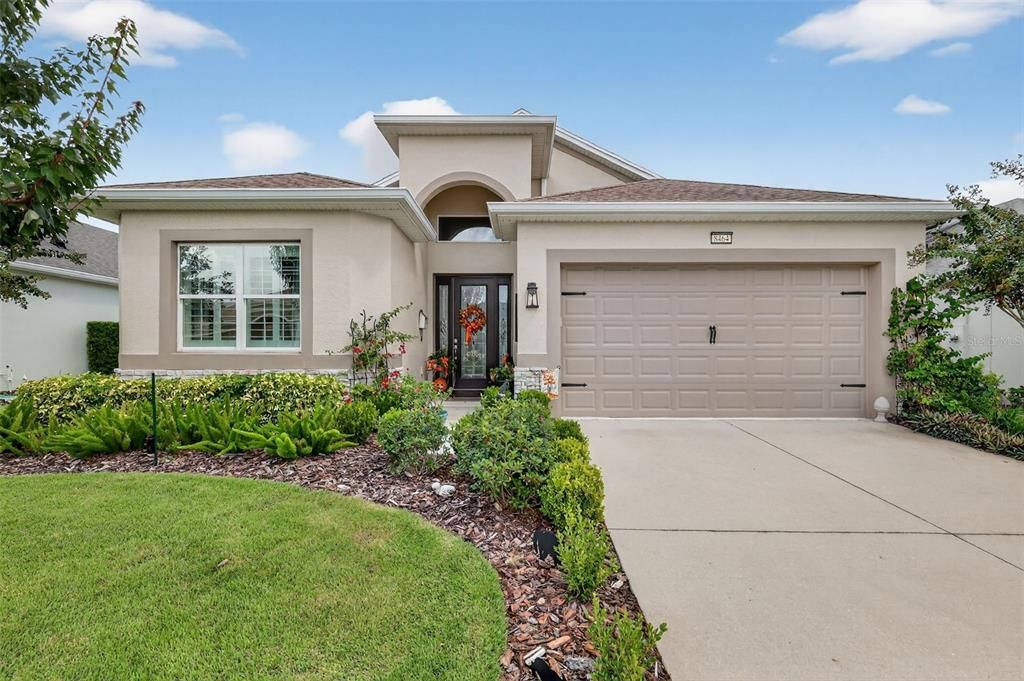 For Sale: $575,000 (2 beds, 2 baths, 2033 Square Feet)