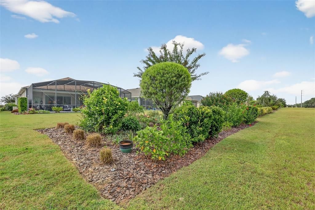 For Sale: $575,000 (2 beds, 2 baths, 2033 Square Feet)