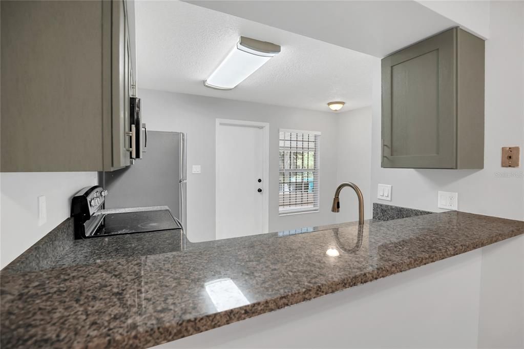 En Venta: $174,900 (2 camas, 1 baños, 872 Pies cuadrados)