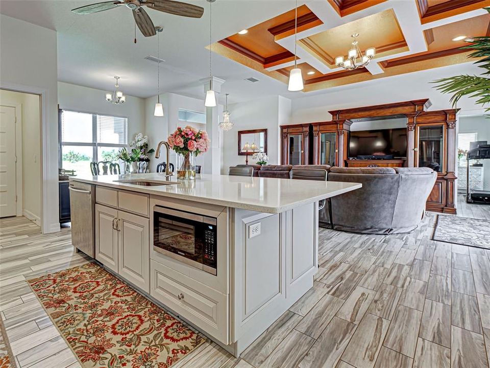 Active With Contract: $434,500 (3 beds, 2 baths, 1775 Square Feet)