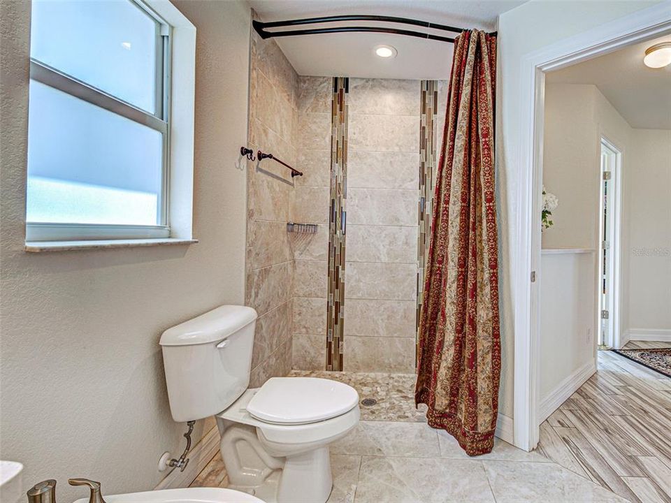 Active With Contract: $434,500 (3 beds, 2 baths, 1775 Square Feet)