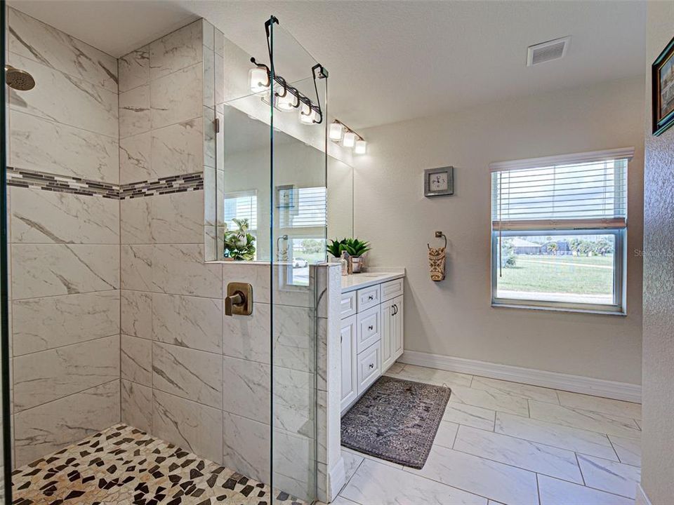 Active With Contract: $434,500 (3 beds, 2 baths, 1775 Square Feet)