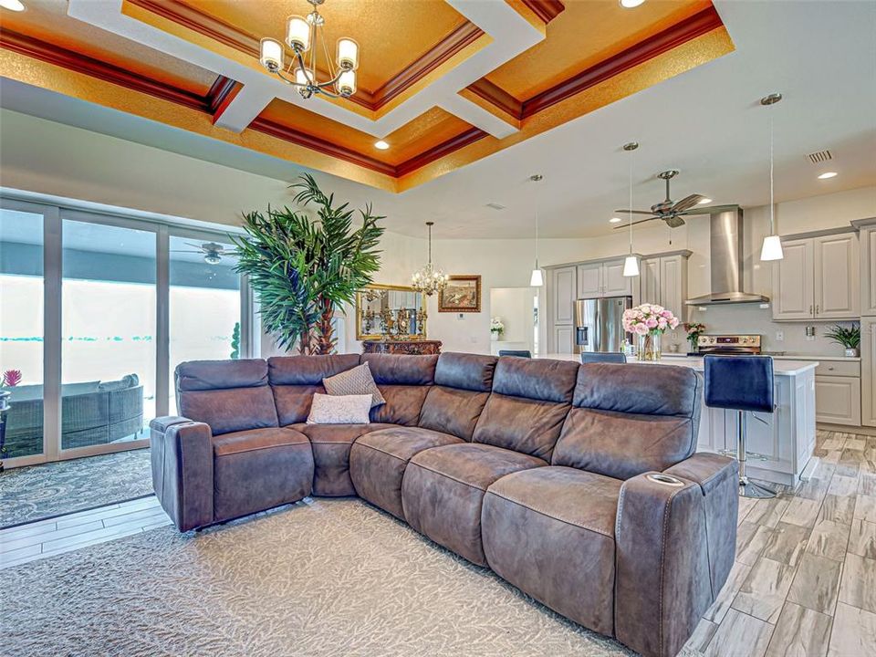 Active With Contract: $434,500 (3 beds, 2 baths, 1775 Square Feet)