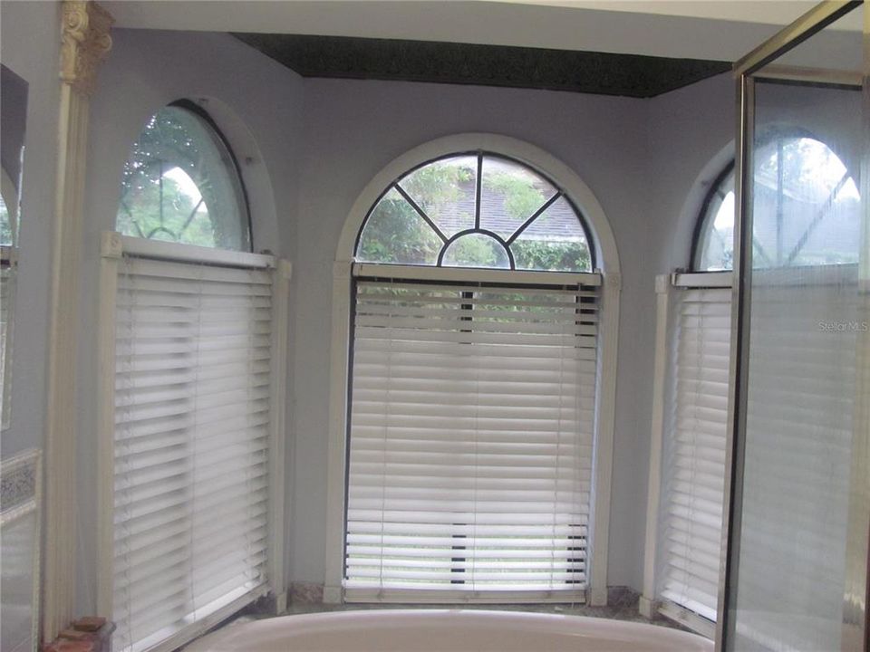 For Rent: $2,350 (3 beds, 2 baths, 2150 Square Feet)