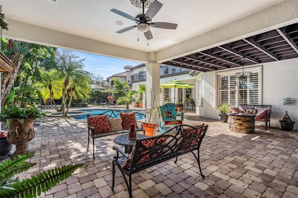 На продажу: $1,889,000 (5 спален, 4 ванн, 5139 Квадратных фут)