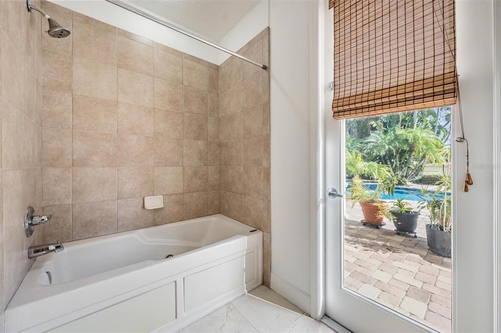 На продажу: $1,889,000 (5 спален, 4 ванн, 5139 Квадратных фут)