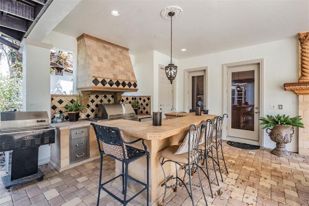 На продажу: $1,889,000 (5 спален, 4 ванн, 5139 Квадратных фут)