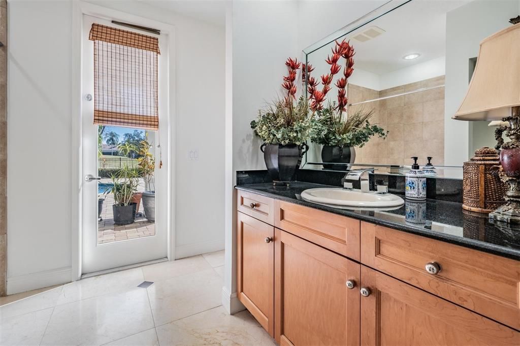 На продажу: $1,889,000 (5 спален, 4 ванн, 5139 Квадратных фут)