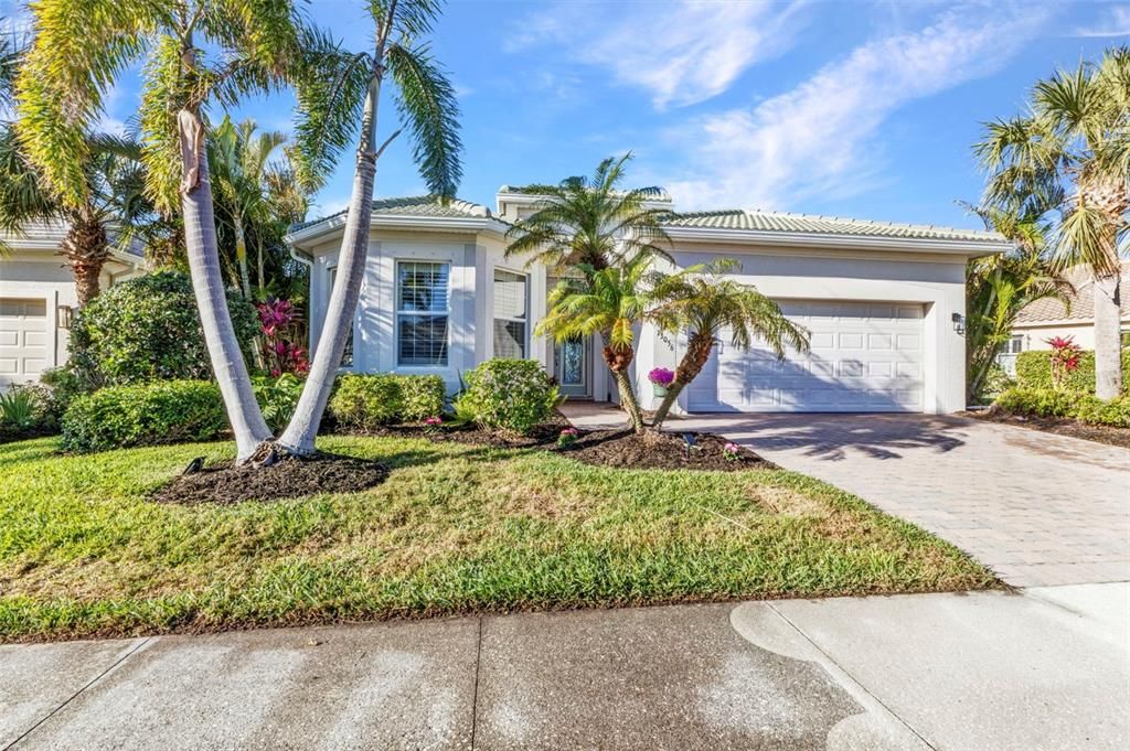 Activo con contrato: $474,900 (3 camas, 2 baños, 1900 Pies cuadrados)