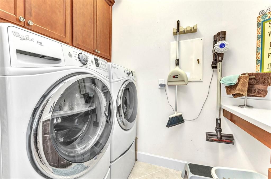 Activo con contrato: $474,900 (3 camas, 2 baños, 1900 Pies cuadrados)