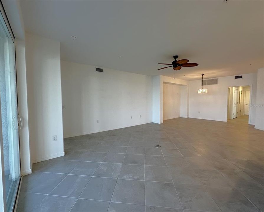 出租: $2,395 (3 贝兹, 2 浴室, 2110 平方英尺)