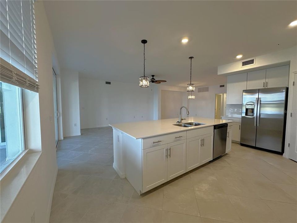 出租: $2,395 (3 贝兹, 2 浴室, 2110 平方英尺)