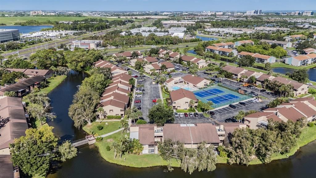 待售: $163,000 (2 贝兹, 2 浴室, 885 平方英尺)