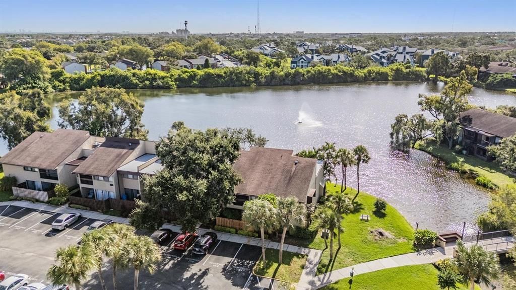 待售: $163,000 (2 贝兹, 2 浴室, 885 平方英尺)