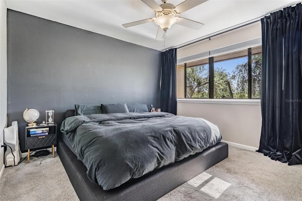 待售: $163,000 (2 贝兹, 2 浴室, 885 平方英尺)