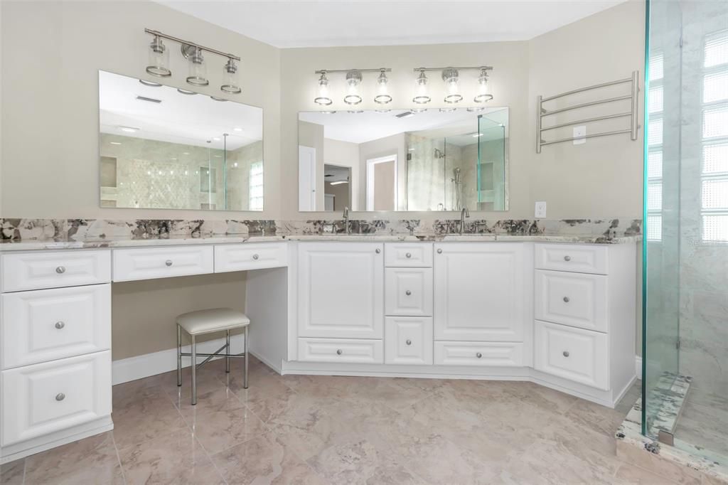 待售: $1,220,000 (5 贝兹, 3 浴室, 4227 平方英尺)