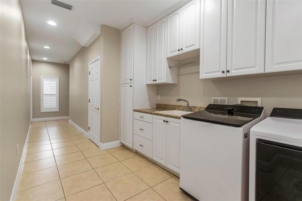 待售: $1,220,000 (5 贝兹, 3 浴室, 4227 平方英尺)