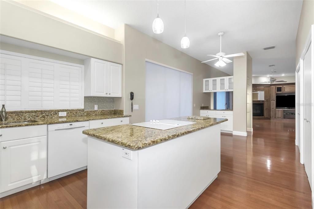 待售: $1,220,000 (5 贝兹, 3 浴室, 4227 平方英尺)