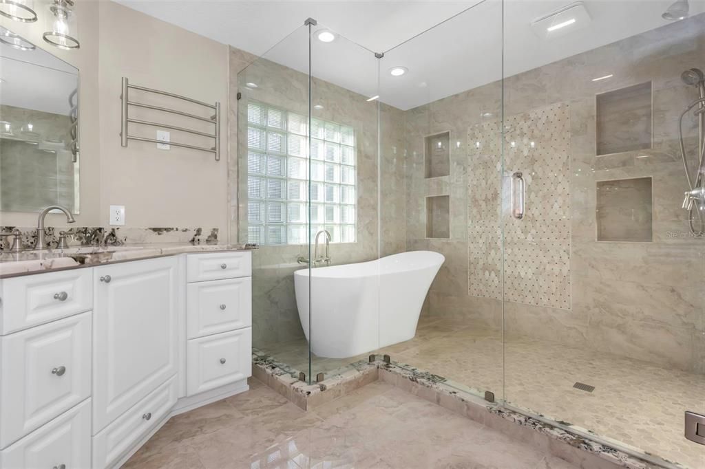 待售: $1,220,000 (5 贝兹, 3 浴室, 4227 平方英尺)