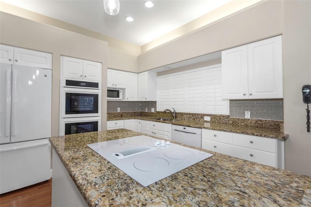 待售: $1,220,000 (5 贝兹, 3 浴室, 4227 平方英尺)