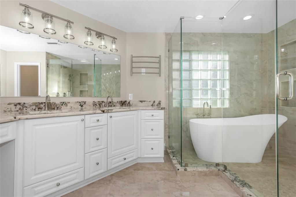 待售: $1,220,000 (5 贝兹, 3 浴室, 4227 平方英尺)