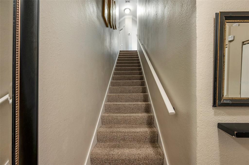 Под контрактом: $2,200 (2 спален, 2 ванн, 1200 Квадратных фут)