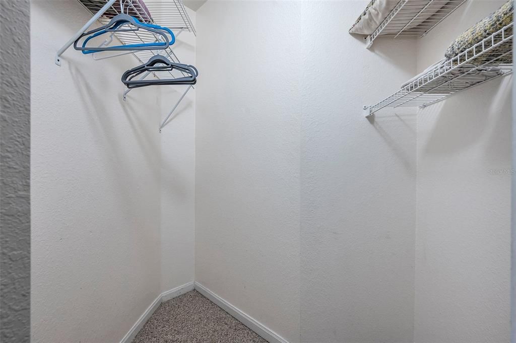 Под контрактом: $2,200 (2 спален, 2 ванн, 1200 Квадратных фут)