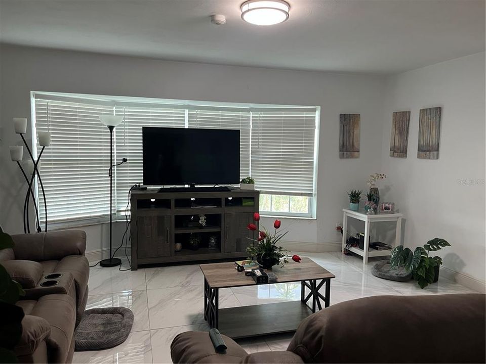 На продажу: $440,000 (4 спален, 3 ванн, 1819 Квадратных фут)