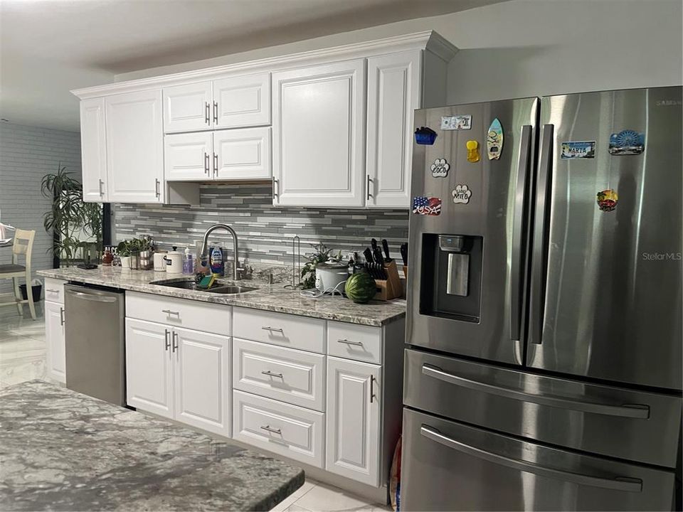 На продажу: $440,000 (4 спален, 3 ванн, 1819 Квадратных фут)