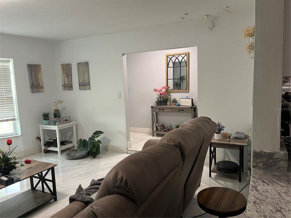 На продажу: $440,000 (4 спален, 3 ванн, 1819 Квадратных фут)