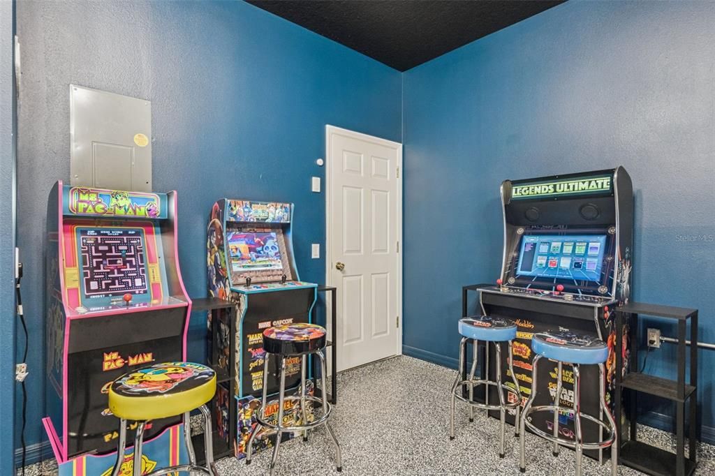 Под контрактом: $560,000 (7 спален, 4 ванн, 2881 Квадратных фут)