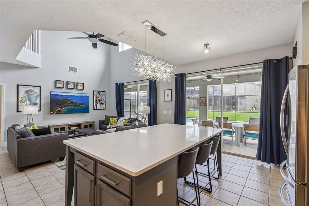 Под контрактом: $560,000 (7 спален, 4 ванн, 2881 Квадратных фут)