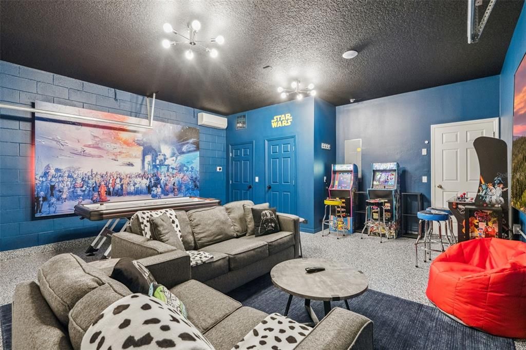 Под контрактом: $560,000 (7 спален, 4 ванн, 2881 Квадратных фут)