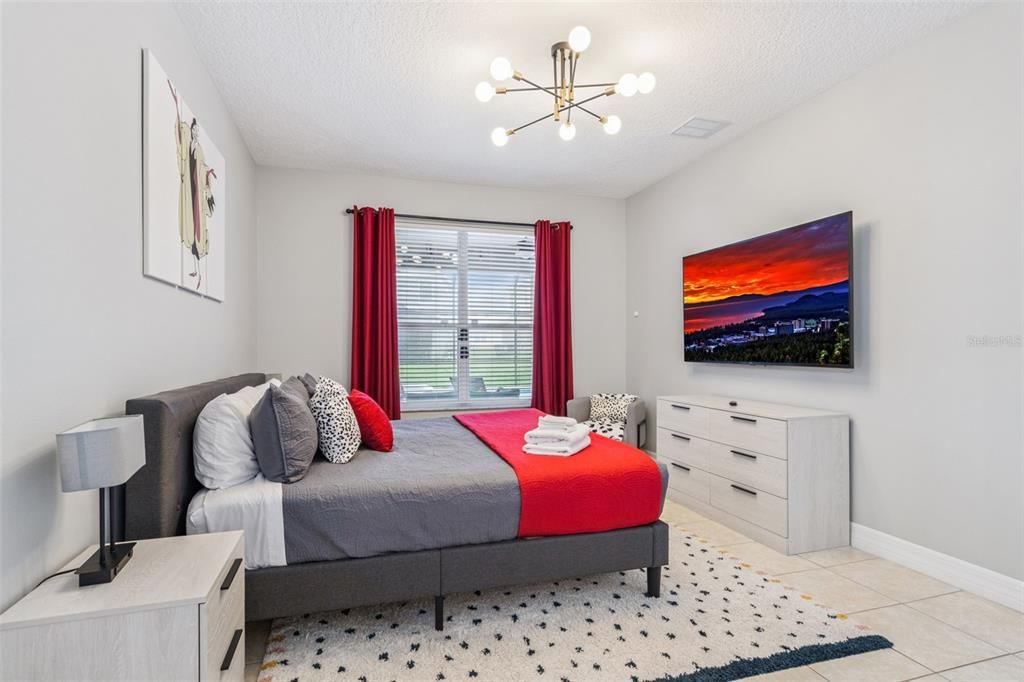 Под контрактом: $560,000 (7 спален, 4 ванн, 2881 Квадратных фут)