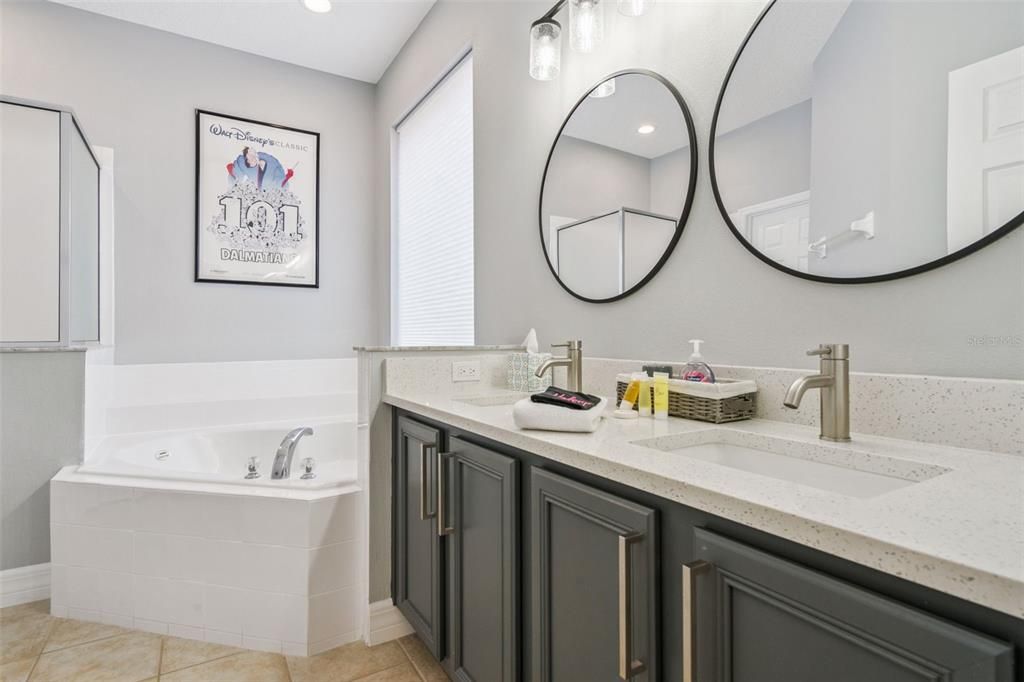 Под контрактом: $560,000 (7 спален, 4 ванн, 2881 Квадратных фут)