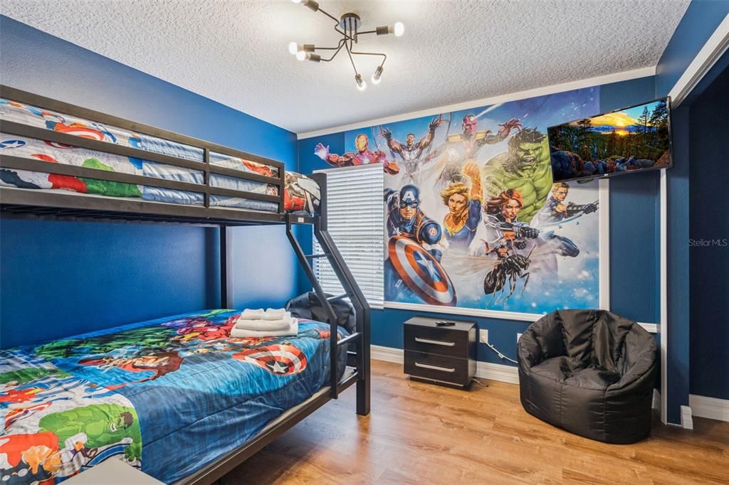 Под контрактом: $560,000 (7 спален, 4 ванн, 2881 Квадратных фут)