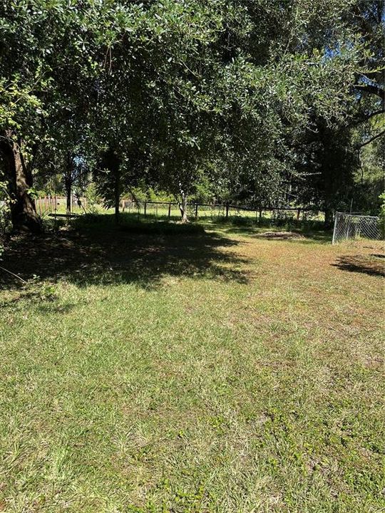 待售: $105,000 (2 贝兹, 1 浴室, 1093 平方英尺)