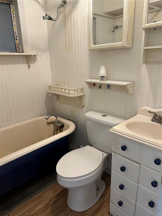 待售: $105,000 (2 贝兹, 1 浴室, 1093 平方英尺)