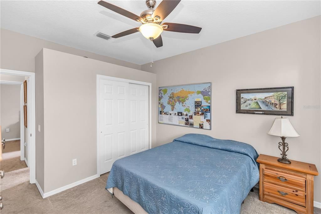 合同活跃: $399,999 (3 贝兹, 2 浴室, 1794 平方英尺)