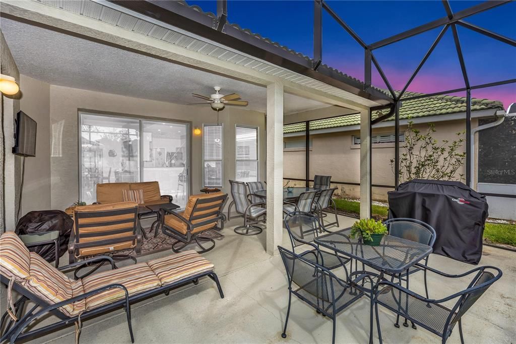 合同活跃: $399,999 (3 贝兹, 2 浴室, 1794 平方英尺)