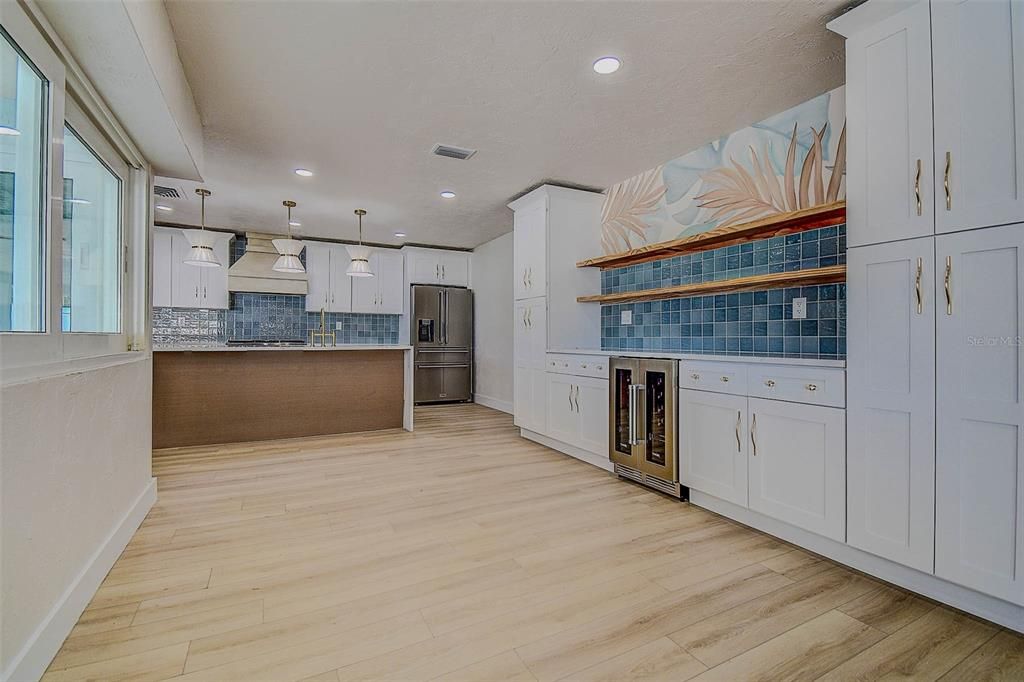 For Sale: $1,099,999 (4 beds, 2 baths, 1930 Square Feet)