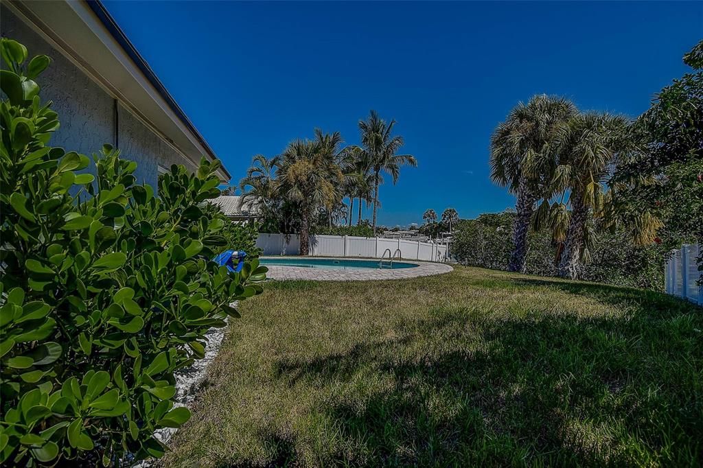 For Sale: $1,099,999 (4 beds, 2 baths, 1930 Square Feet)