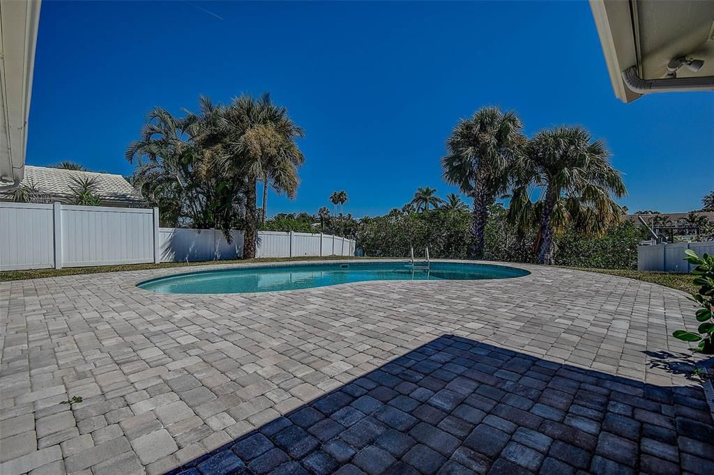 For Sale: $1,099,999 (4 beds, 2 baths, 1930 Square Feet)