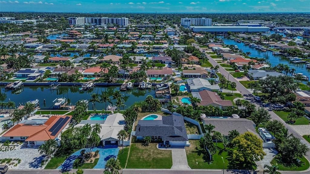 For Sale: $1,099,999 (4 beds, 2 baths, 1930 Square Feet)