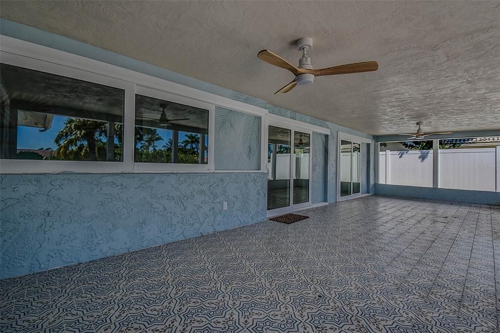 For Sale: $1,099,999 (4 beds, 2 baths, 1930 Square Feet)